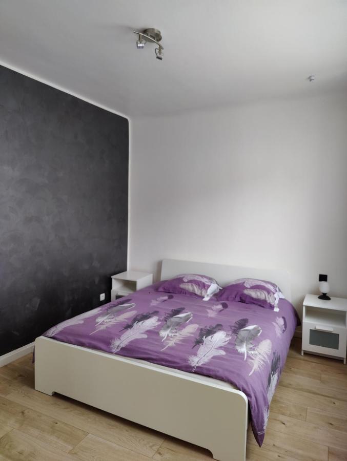 Le Purple, Appartement De Standing En Hypercentre Саргемин Экстерьер фото